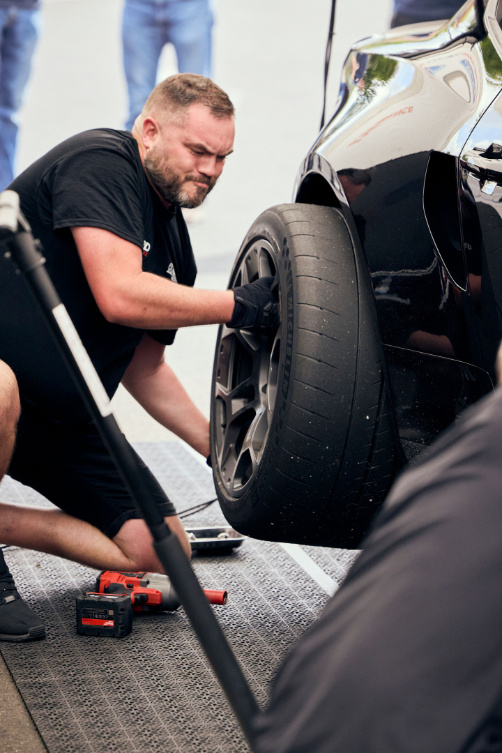 SMALL_Ford Mustang GTD_Road to the Ring_10